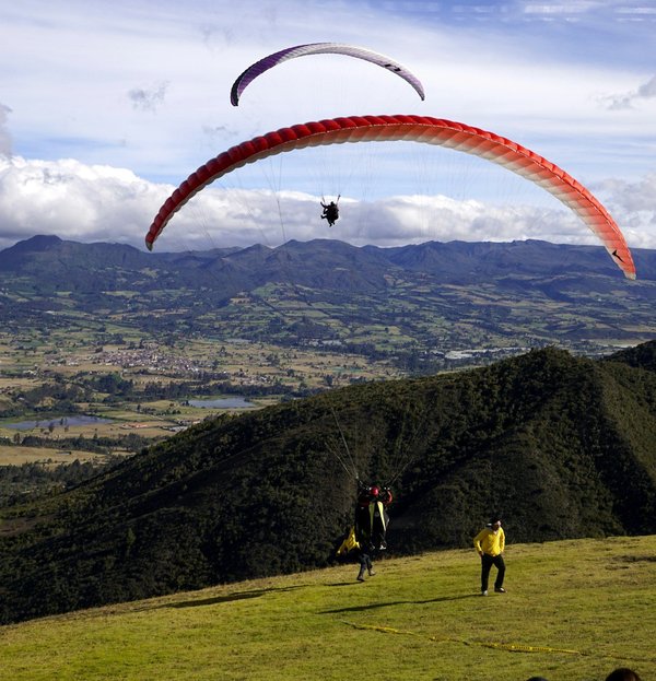 Parapente et aventures aériennes : activités à Annecy et environs